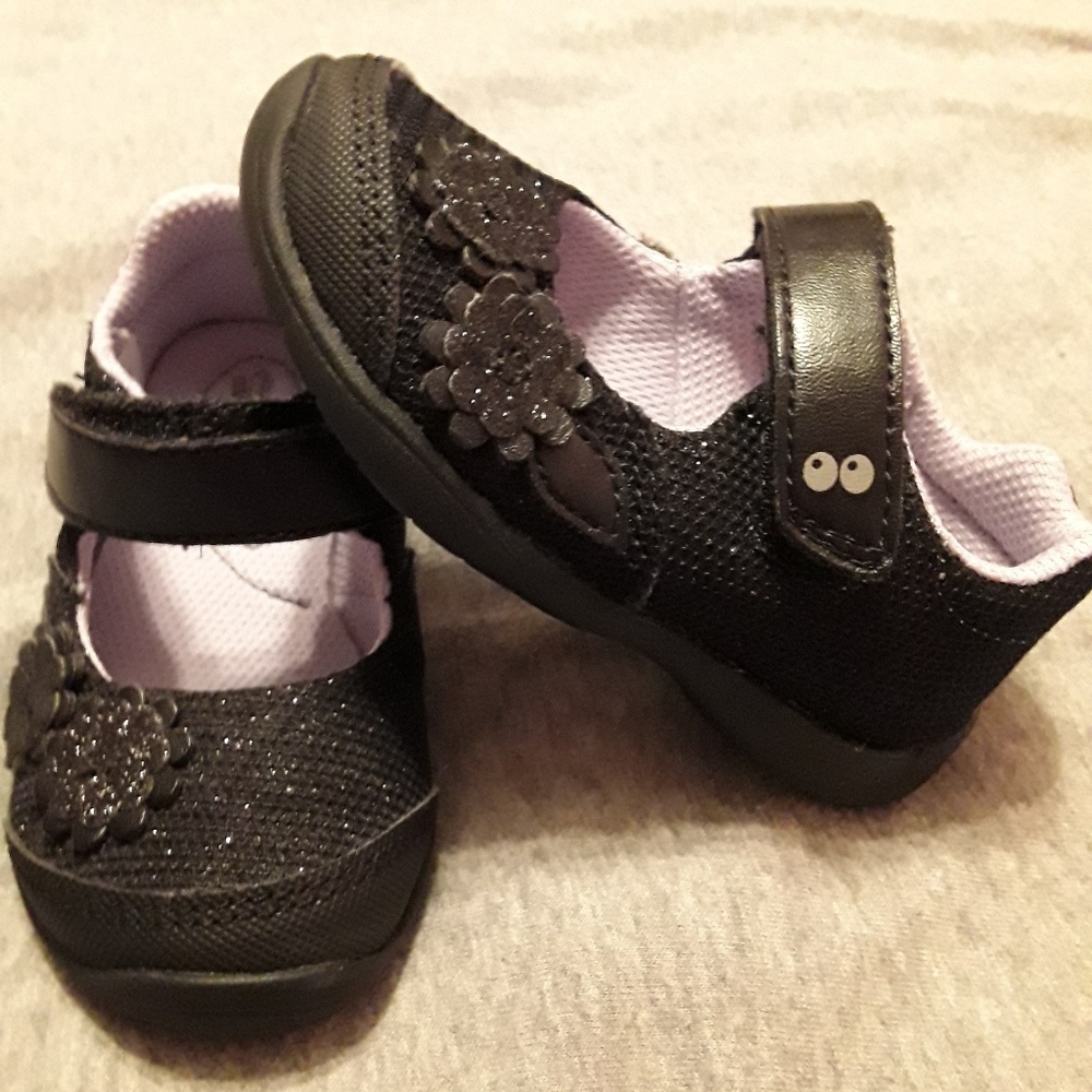 Stride Rite Shoes - Picture 4 of 4